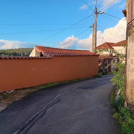 Domaine De La Quinta Fenix A Casinha Holiday home Cerejeiras