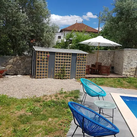 Domaine De La Quinta Fenix A Casinha Holiday home
